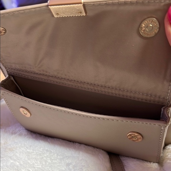 Save the Girls Taupe Crossbody Bag-EUC - Picture 4 of 6